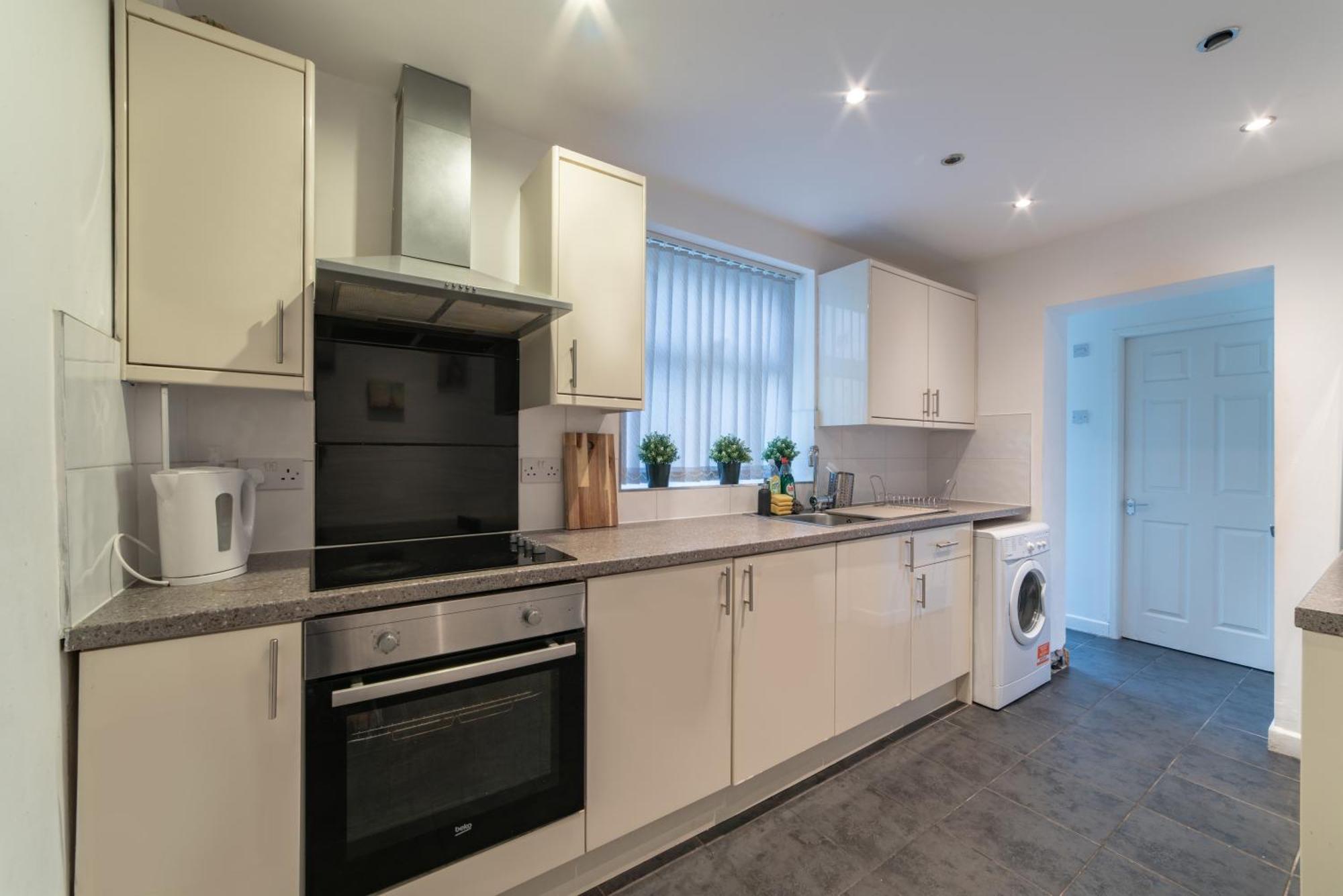 Cozy Rooms In Shared Accommodation Near Anfield Stadium With Parking And Wifi Liverpool Exterior foto